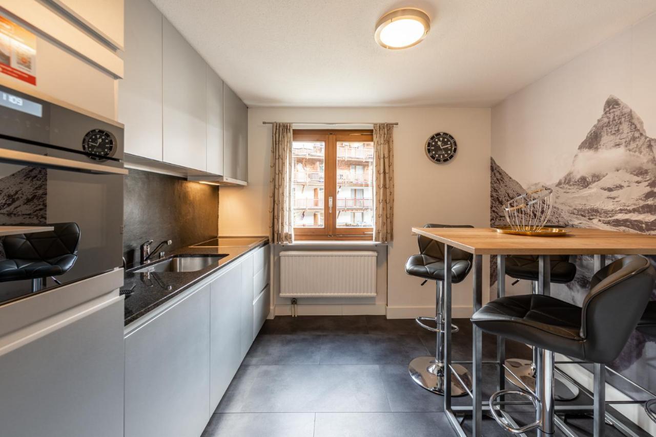Central & Elegant Apartments,Partially With Fireplace, By Zermatt Rental Bagian luar foto