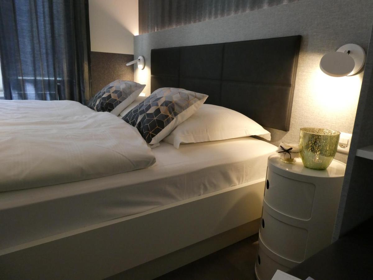 Central & Elegant Apartments,Partially With Fireplace, By Zermatt Rental Bagian luar foto